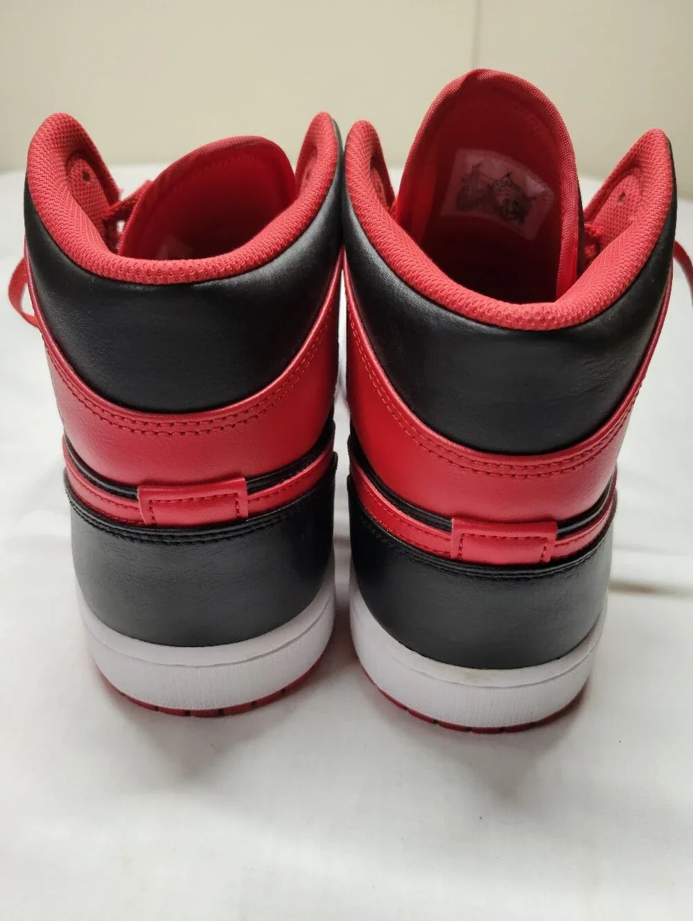 Air Jordan 1 Mid DQ8426-060 Black/Fire Red Alternate Bred Men's Size 11